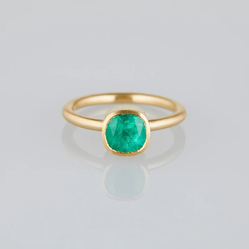 Elegant Jewelry, Exclusive Prices – Shop Now ER21-OOAK | 1.38 Carat One-of-a-Kind Emerald Ring Elegant Jewelry, Exclusive Prices – Shop Now ER21-OOAK | 1.38 Carat One-of-a-Kind Emerald Ring