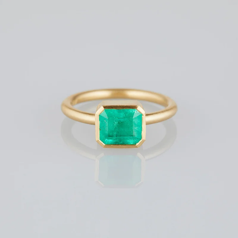 Discounted Luxury Jewelry – Shine Without The Splurge ER23-OOAK | 1.6 Carat One-of-a-Kind Emerald Ring Discounted Luxury Jewelry – Shine Without The Splurge ER23-OOAK | 1.6 Carat One-of-a-Kind Emerald Ring