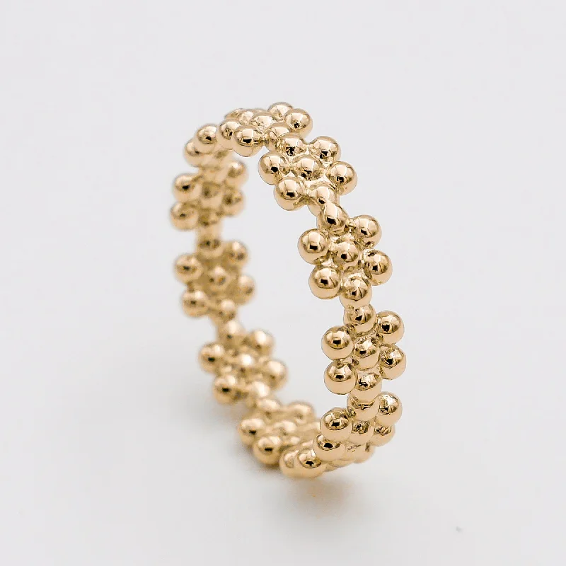 Timeless Elegance, Temporary Discounts – Act Fast Daisy Ring | Gold