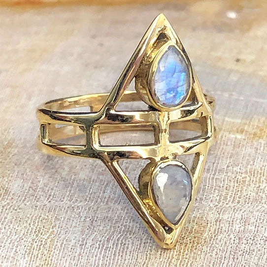 Trending Jewelry Now Available At Exclusive Prices <span>RBR-049<span>: </span></span>Moonstone Rising Ring - Brass Trending Jewelry Now Available At Exclusive Prices <span>RBR-049<span>: </span></span>Moonstone Rising Ring - Brass