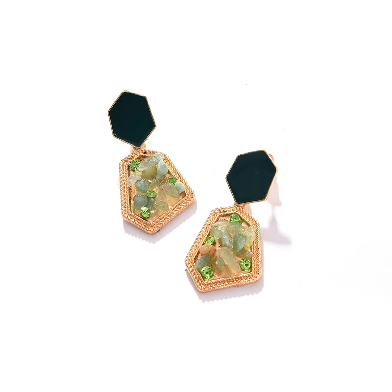 High-Quality Gemstone Jewelry For Special Occasions Green Color Gold Plated Designer Stone Drop Earring For Women's High-Quality Gemstone Jewelry For Special Occasions Green Color Gold Plated Designer Stone Drop Earring For Women's
