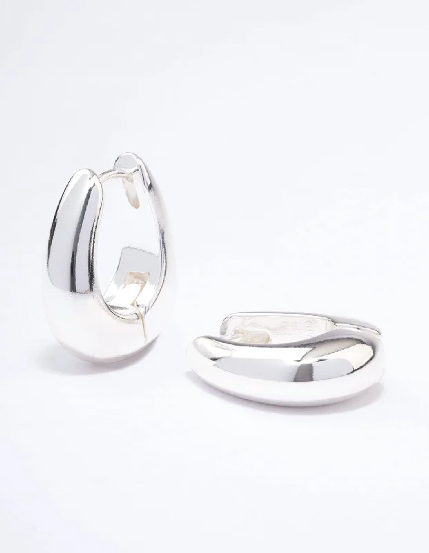 Jewelry Sale Bonanza – Grab Your Sparkle Now Silver Plated Chunky Oval Huggie Earrings Jewelry Sale Bonanza – Grab Your Sparkle Now Silver Plated Chunky Oval Huggie Earrings