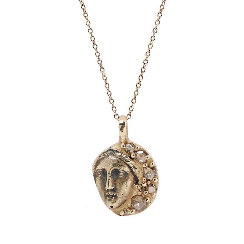 Luxury Jewelry At Unbeatable Discounts The Face Of The Oracle Necklace