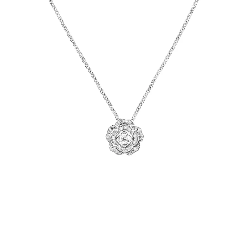 Discounted Jewelry For A Glamorous Look Bouton de Camélia Necklace
