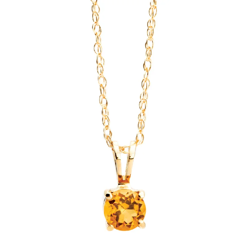 Modern Statement Jewelry For Bold Styling 14K Yellow Gold Round Shape Citrine Solitaire Pendant with a 14K Yellow Gold Link Necklace Modern Statement Jewelry For Bold Styling 14K Yellow Gold Round Shape Citrine Solitaire Pendant with a 14K Yellow Gold Link Necklace