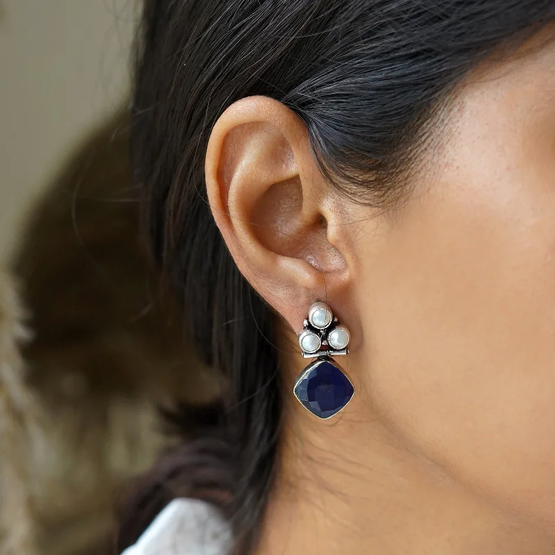 Elegant Necklaces And Bracelets At Limited-Time Offers Teejh Delisha Blue Stone Silver Oxidised Stud Earrings Elegant Necklaces And Bracelets At Limited-Time Offers Teejh Delisha Blue Stone Silver Oxidised Stud Earrings