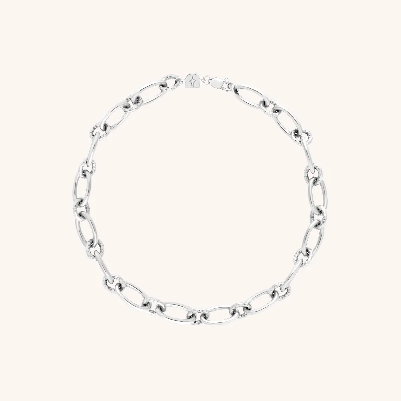 Special Jewelry Deals – Upgrade Your Collection Bold Link Chain Bracelet in Silver Special Jewelry Deals – Upgrade Your Collection Bold Link Chain Bracelet in Silver