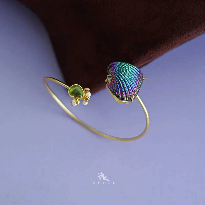 Shop Signature Jewelry Styles At Exclusive Prices Golden Pearl Coloury Shell Bangle Shop Signature Jewelry Styles At Exclusive Prices Golden Pearl Coloury Shell Bangle