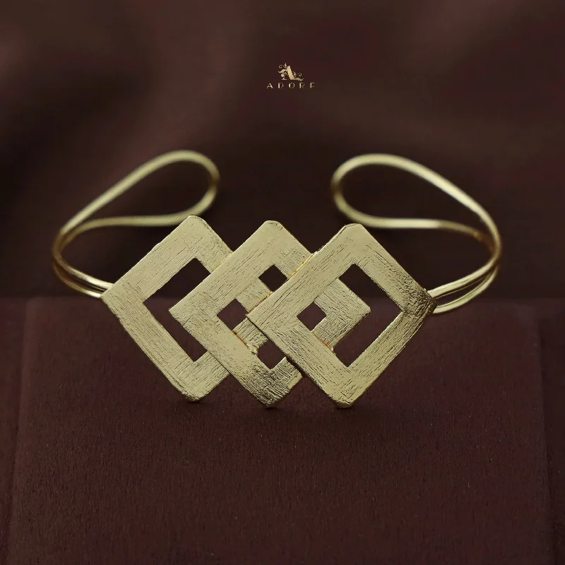 Jewelry Clearance – Final Chance To Save Big Golden Trio Overlapping Square Bangle Jewelry Clearance – Final Chance To Save Big Golden Trio Overlapping Square Bangle