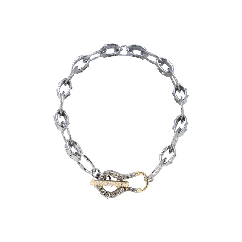 The Perfect Jewelry Piece At The Perfect Price Open Link Bracelet with Toggle Clasp The Perfect Jewelry Piece At The Perfect Price Open Link Bracelet with Toggle Clasp