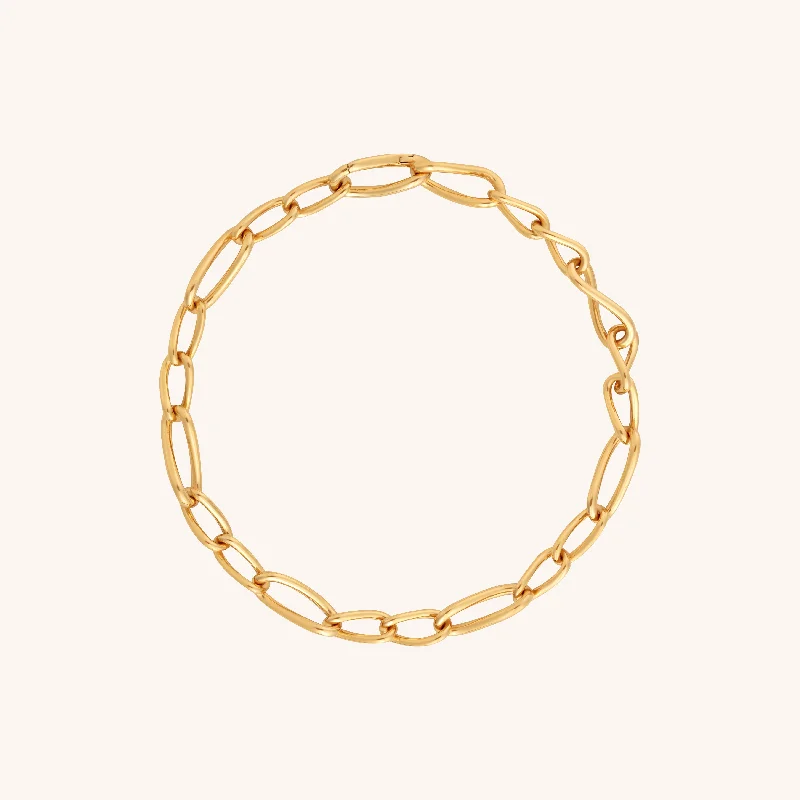 Fashion-Forward Jewelry At Incredible Prices Infinite Slim Chain Bracelet in Gold