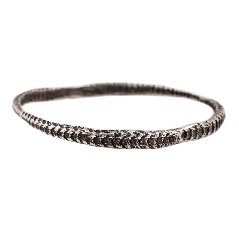 Elegant Designs, Unbeatable Discounts – Shop Jewelry Now Silver Starfish Radial Bangle Elegant Designs, Unbeatable Discounts – Shop Jewelry Now Silver Starfish Radial Bangle