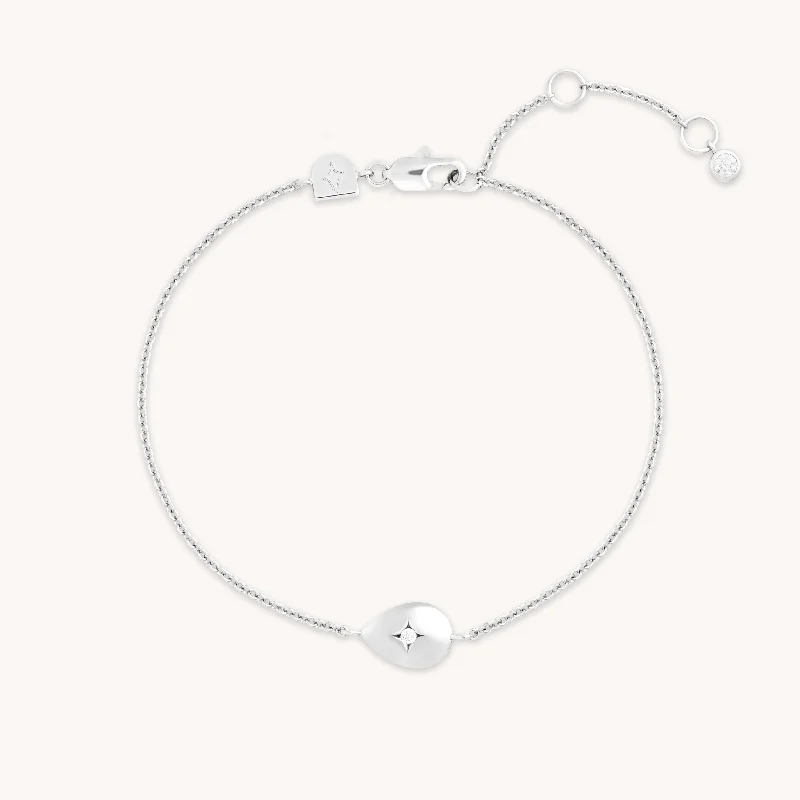 Shop Modern Jewelry Collections With Exclusive Discounts Pear Charm Bracelet in Silver Shop Modern Jewelry Collections With Exclusive Discounts Pear Charm Bracelet in Silver