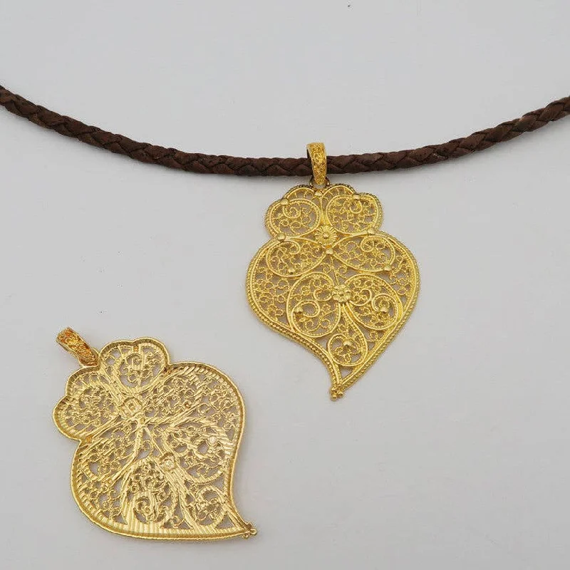 Celebrate With Sparkle – Jewelry Sale Now Live 5 units antique gold color Viana heart Portuguese heart Necklace pendant charms jewelry finding suppliers D-3-75 Celebrate With Sparkle – Jewelry Sale Now Live 5 units antique gold color Viana heart Portuguese heart Necklace pendant charms jewelry finding suppliers D-3-75